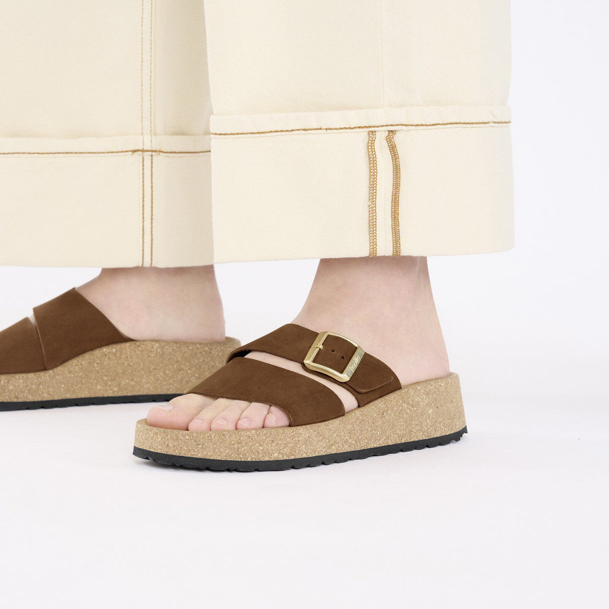 Almina Nubuk Leather