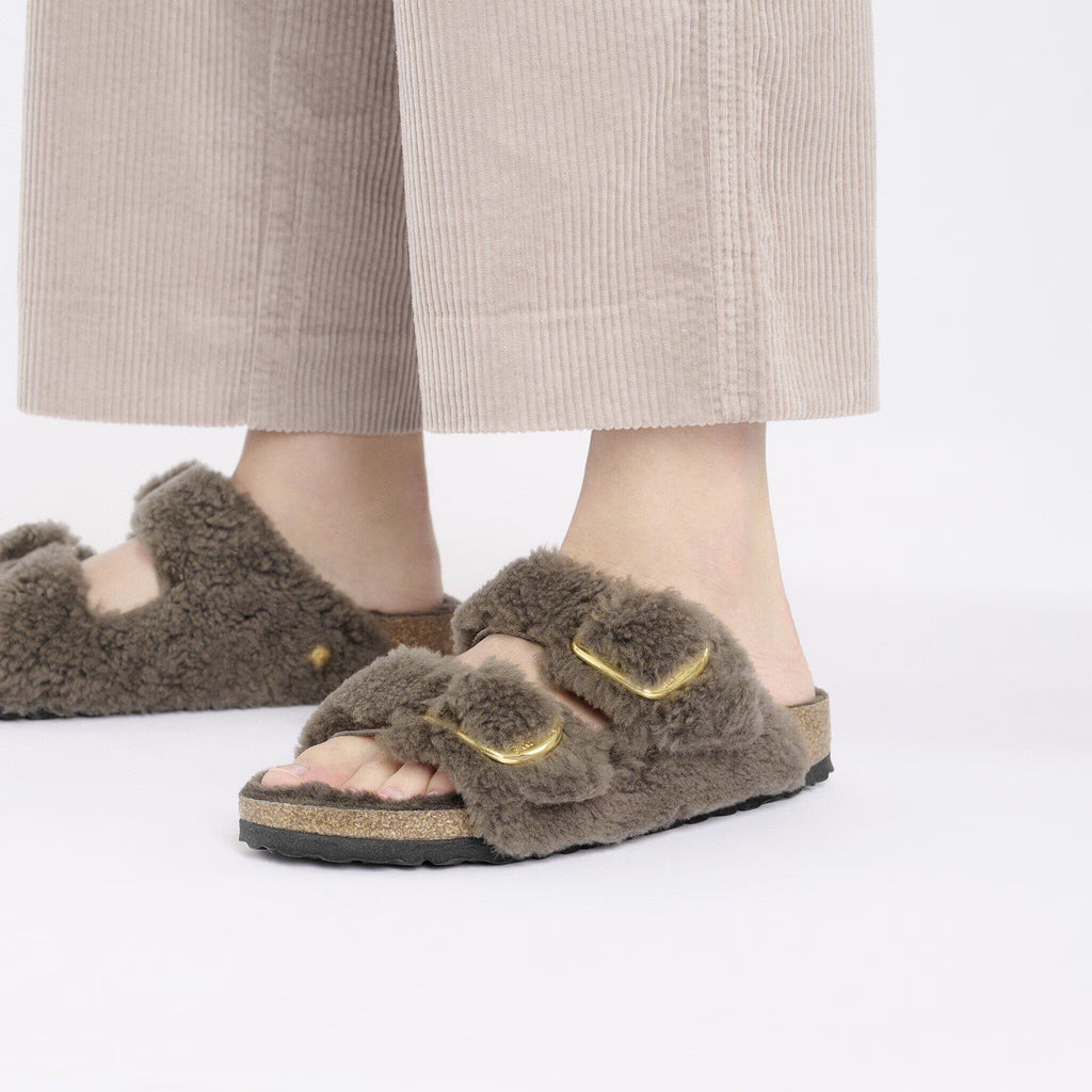 Arizona Big Buckle Fur Concrete Gray