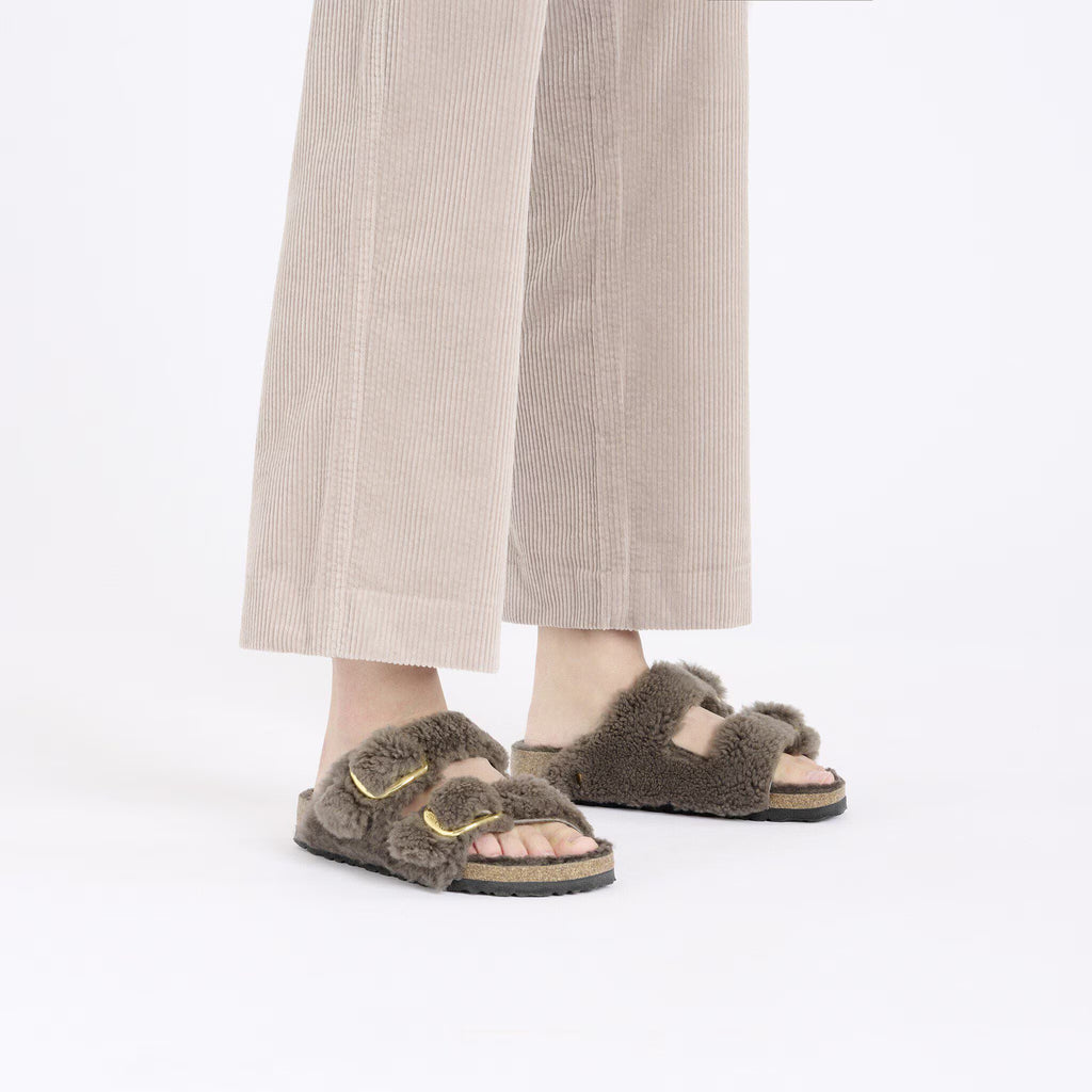 Arizona Big Buckle Fur Concrete Gray